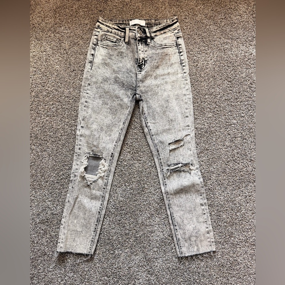 NWOT - Vervet Distressed Gray Acid Wash Women's Jeans